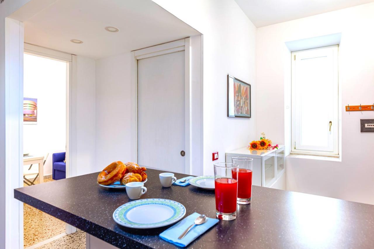 Hostly - Sant'Orsola Suite Apartment โรม ภายนอก รูปภาพ